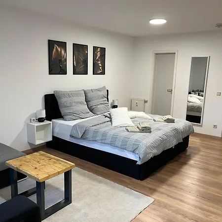 Studio An Der Elbe Mit Balkon, Kueche Und Netflix Drezno Zewnętrze zdjęcie