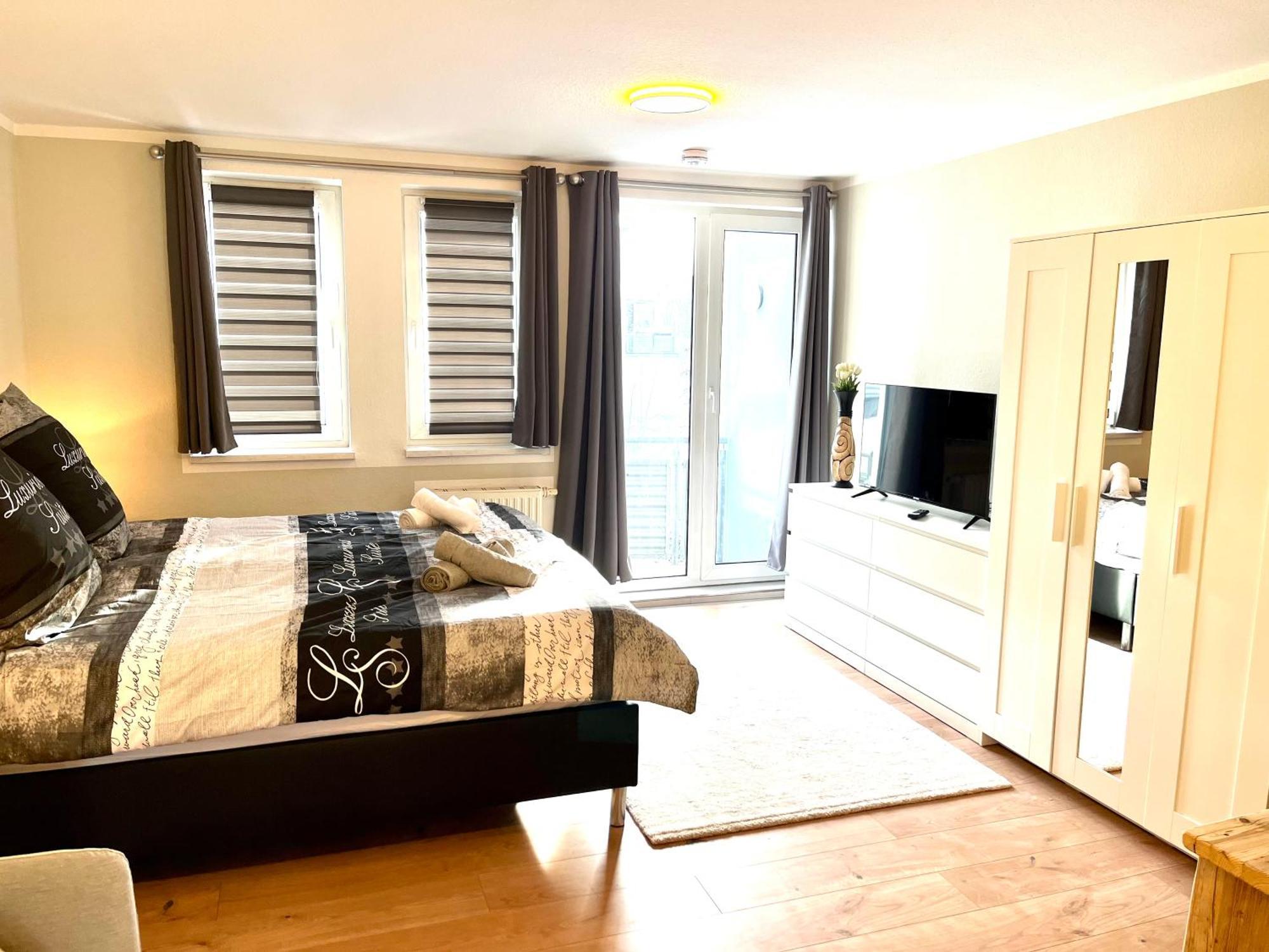 Apartment An Der Elbe Mit Balkon, Kueche Und Netflix